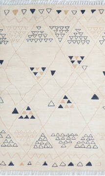 Pakistani Moroccan White Rectangle 5x8 ft Wool Carpet 147142