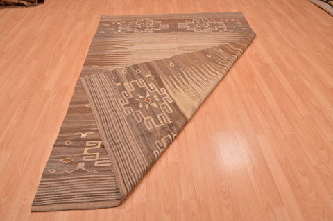 Kilim Beige Hand Knotted 59 X 86 Area Rug 130-105842 Image 12