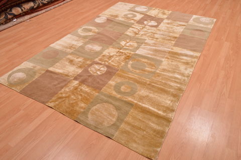 Modern Beige Hand Knotted 60 X 91 Area Rug 134-105888 Image 2