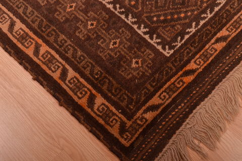 Baluch Brown Hand Knotted 30 X 47 Area Rug 100-105911 Image 5
