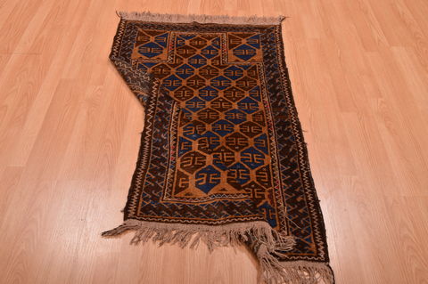 Baluch Brown Hand Knotted 28 X 45 Area Rug 100-105915 Image 11
