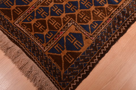 Baluch Brown Hand Knotted 28 X 45 Area Rug 100-105915 Image 7