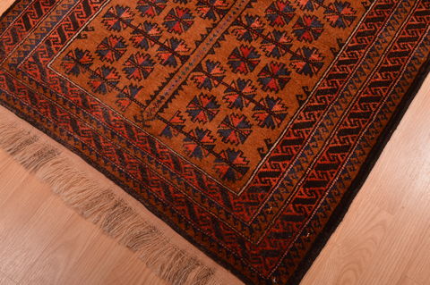 Baluch Brown Hand Knotted 30 X 47 Area Rug 100-105923 Image 12