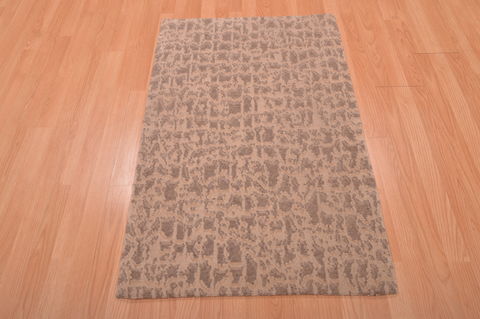 Modern Beige Hand Knotted 28 X 40 Area Rug 100-108996 Image 4