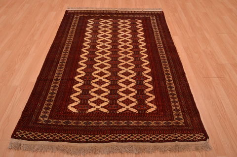Khan Mohammadi Red Hand Knotted 45 X 64 Area Rug 100-109019 Image 4