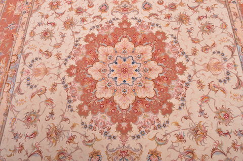Tabriz Beige Hand Knotted 67 X 100 Area Rug 114-109048 Image 13