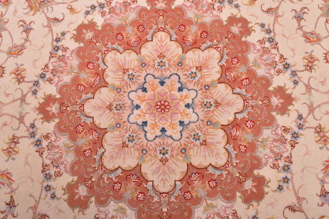 Tabriz Beige Hand Knotted 67 X 100 Area Rug 114-109048 Image 14