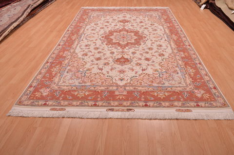 Tabriz Beige Hand Knotted 67 X 100 Area Rug 114-109048 Image 1