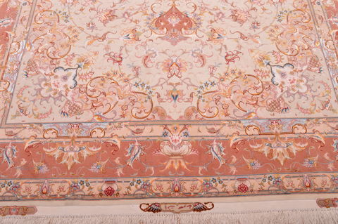 Tabriz Beige Hand Knotted 67 X 100 Area Rug 114-109048 Image 8