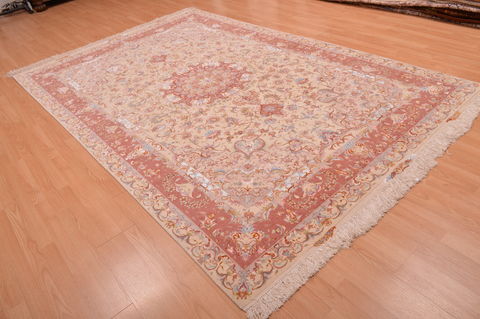 Tabriz Beige Hand Knotted 67 X 103 Area Rug 114-109051 Image 6