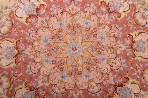 Tabriz Beige Hand Knotted 68 X 102 Area Rug 114-109052 Image 9