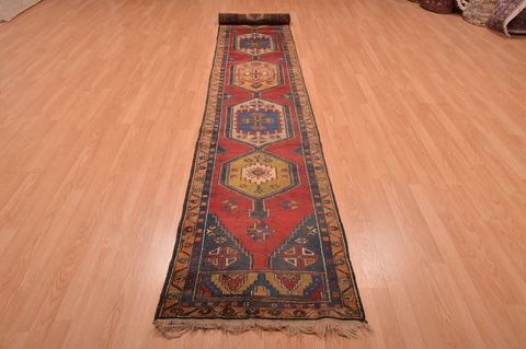 Yalameh Red Runner Hand Knotted 23 X 148 Area Rug 100-109105 Image 4
