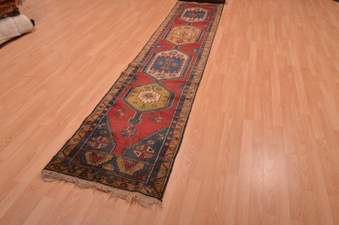 Yalameh Red Runner Hand Knotted 23 X 148 Area Rug 100-109105 Image 5