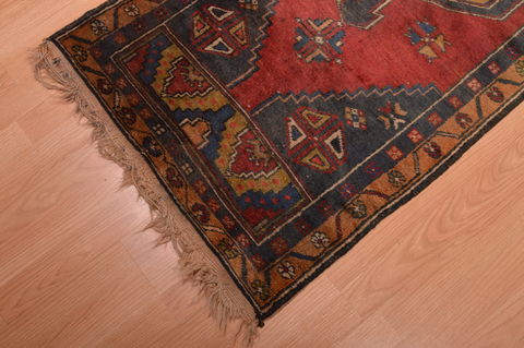 Yalameh Red Runner Hand Knotted 23 X 148 Area Rug 100-109105 Image 7
