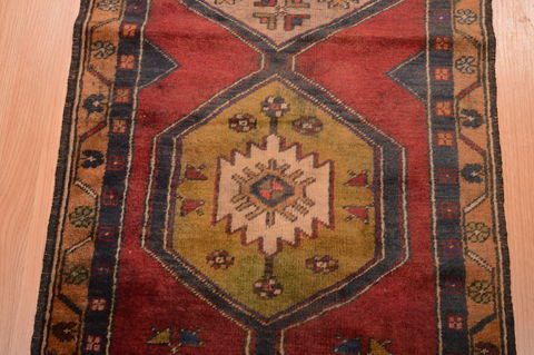 Yalameh Red Runner Hand Knotted 23 X 148 Area Rug 100-109105 Image 8