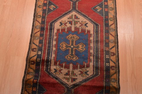 Yalameh Red Runner Hand Knotted 23 X 148 Area Rug 100-109105 Image 9
