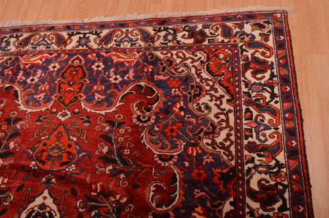 Bakhtiar Red Hand Knotted 71 X 910 Area Rug 100-109106 Image 11