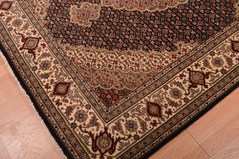 Mahi Beige Hand Knotted 51 X 63 Area Rug 100-109116 Image 4