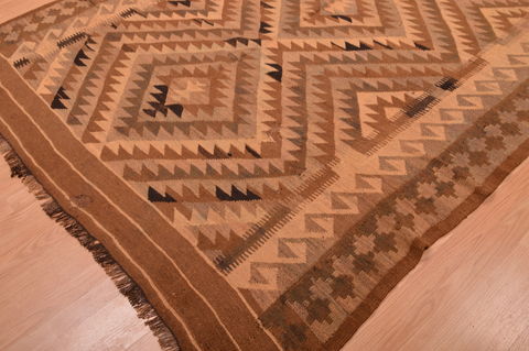 Kilim Brown Hand Knotted 64 X 89 Area Rug 100-109161 Image 10