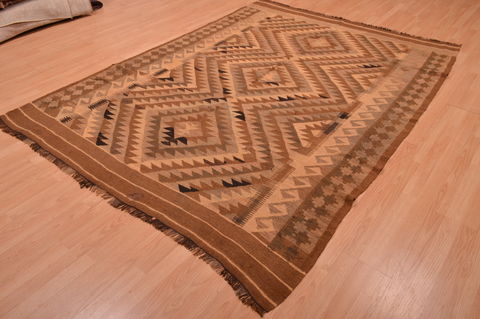 Kilim Brown Hand Knotted 64 X 89 Area Rug 100-109161 Image 5