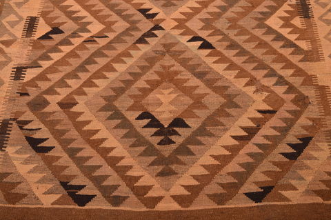 Kilim Brown Hand Knotted 64 X 89 Area Rug 100-109161 Image 8