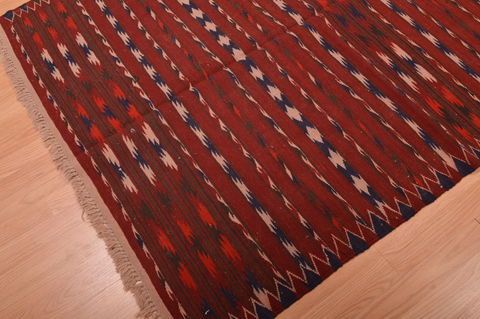 Kilim Red Hand Knotted 48 X 92 Area Rug 100-109190 Image 9