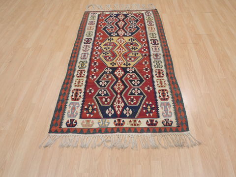Kilim Red Hand Knotted 33 X 58 Area Rug 100-109244 Image 4