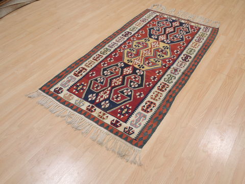 Kilim Red Hand Knotted 33 X 58 Area Rug 100-109244 Image 5