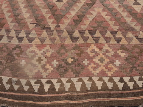 Kilim Beige Flat Woven 65 X 86 Area Rug 100-109268 Image 10