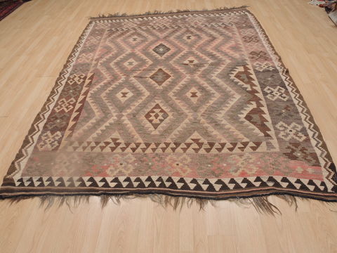 Kilim Beige Flat Woven 65 X 86 Area Rug 100-109268 Image 1