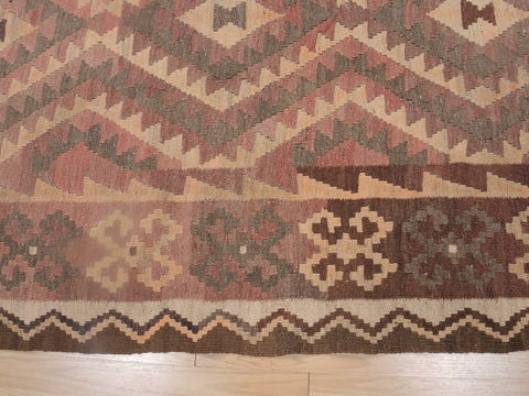 Kilim Beige Flat Woven 65 X 86 Area Rug 100-109268 Image 6