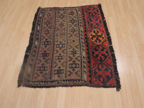 Kunduz Red Hand Knotted 31 X 41 Area Rug 100-109271 Image 9