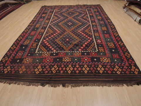 Kilim Red Flat Woven 710 X 132 Area Rug 100-109274 Image 1