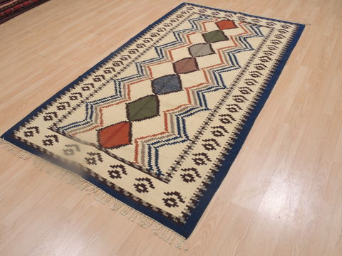 Kilim Beige Flat Woven 48 X 80 Area Rug 100-109279 Image 2