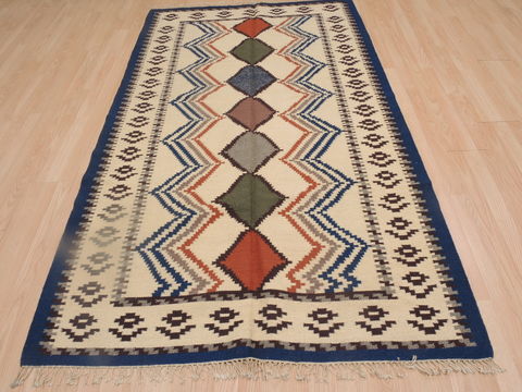 Kilim Beige Flat Woven 48 X 80 Area Rug 100-109279 Image 4