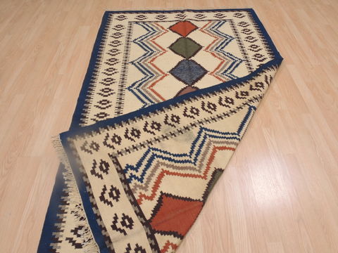 Kilim Beige Flat Woven 48 X 80 Area Rug 100-109279 Image 8