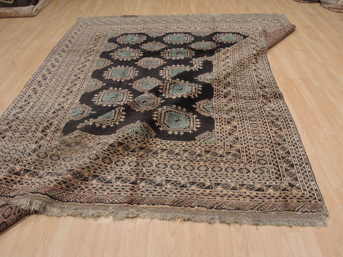 Bokhara Blue Hand Knotted 87 X 108 Area Rug 100-109300 Image 15