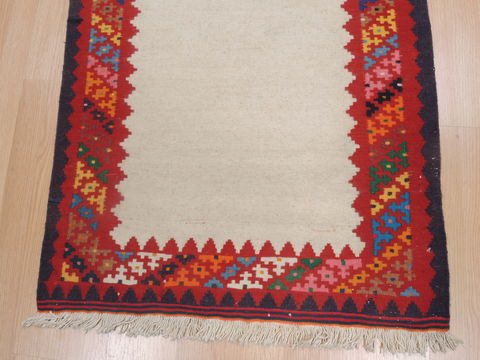 Kilim Beige Flat Woven 26 X 43 Area Rug 100-109309 Image 12