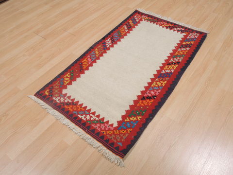 Kilim Beige Flat Woven 26 X 43 Area Rug 100-109309 Image 2