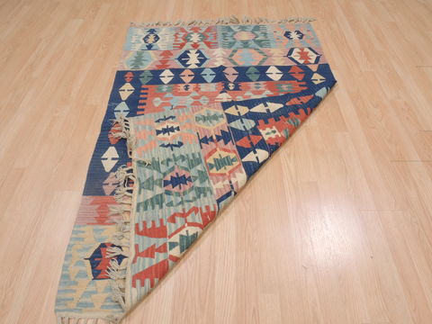 Kilim Red Hand Knotted 39 X 511 Area Rug 100-109326 Image 13