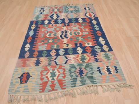 Kilim Red Hand Knotted 39 X 511 Area Rug 100-109326 Image 4