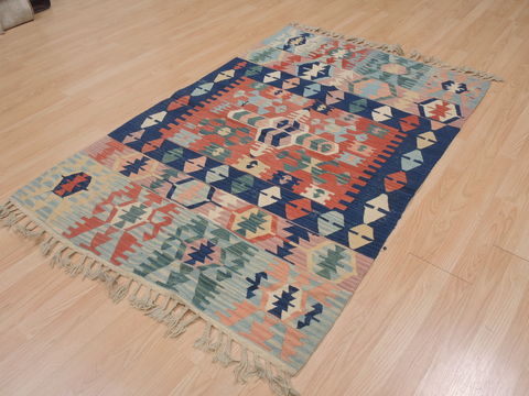 Kilim Red Hand Knotted 39 X 511 Area Rug 100-109326 Image 5