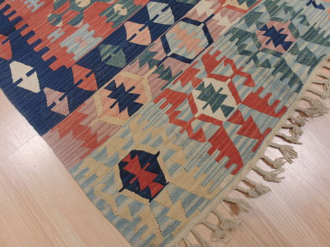 Kilim Red Hand Knotted 39 X 511 Area Rug 100-109326 Image 7