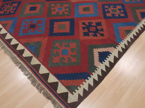 Kilim Red Flat Woven 81 X 97 Area Rug 100-109333 Image 9
