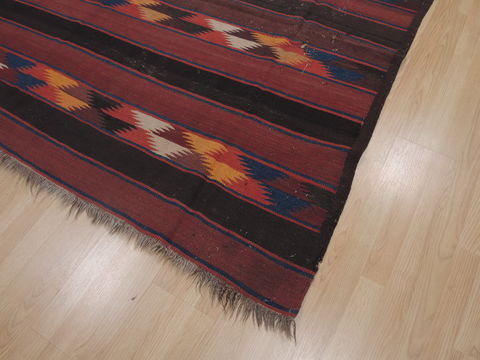 Kilim Red Flat Woven 63 X 132 Area Rug 100-109342 Image 5