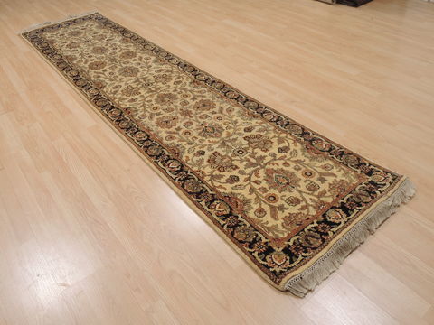 Jaipur Beige Runner Hand Knotted 27 X 105 Area Rug 100-109367 Image 3