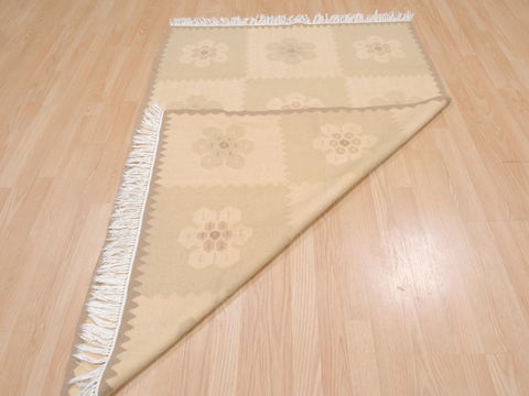 Kilim Beige Flat Woven 42 X 60 Area Rug 100-109383 Image 10