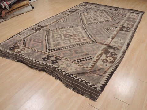 Kilim Brown Flat Woven 75 X 119 Area Rug 100-109419 Image 2