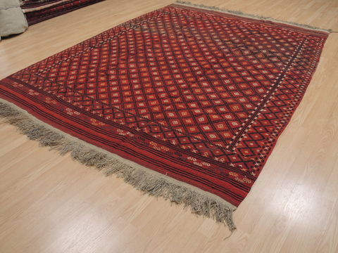 Kilim Red Flat Woven 74 X 90 Area Rug 100-109438 Image 1