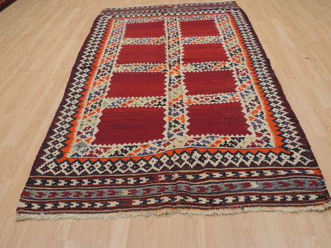 Kilim Red Hand Knotted 51 X 86 Area Rug 100-109467 Image 1